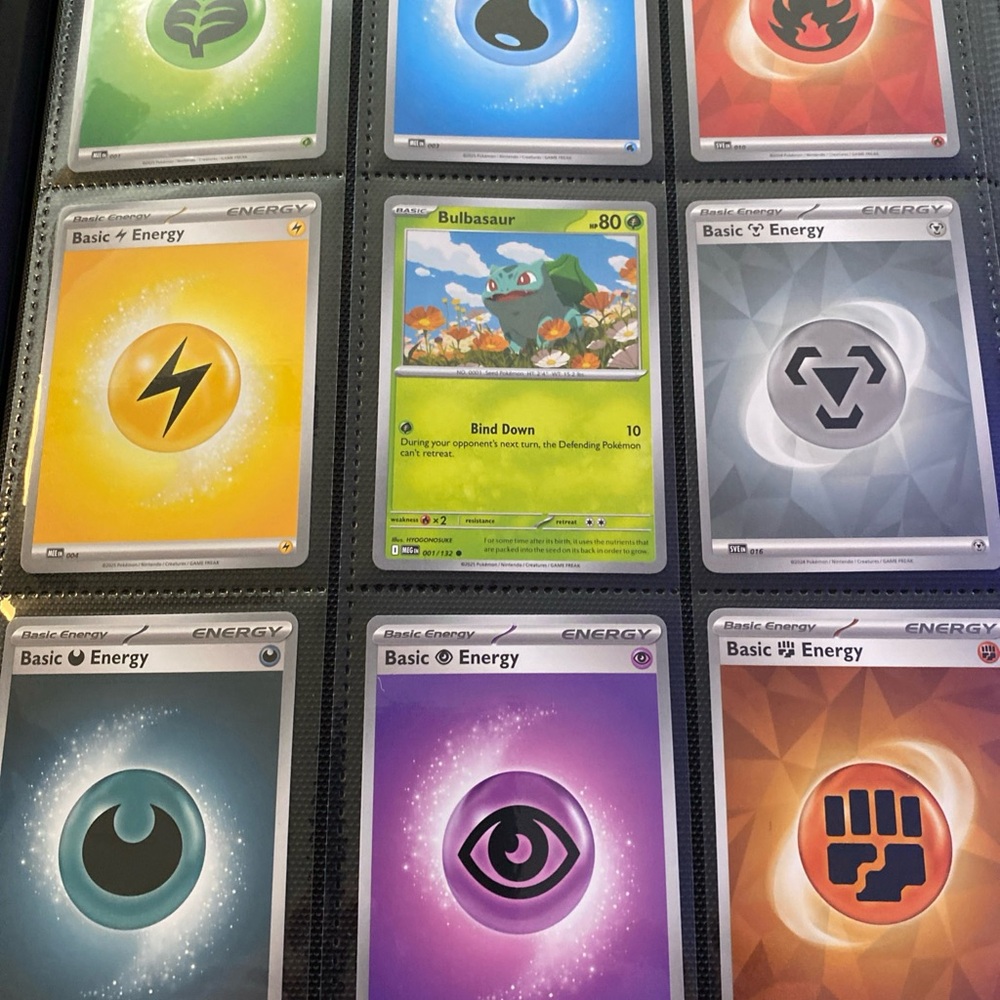 Pokemon Mega Evolutions base set. All cards in base set.